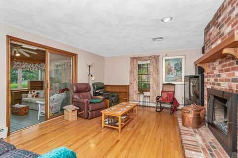 12 Clover Cir, Reading, MA 01867 photo 6