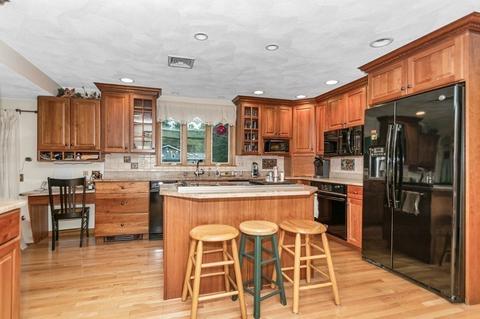 12 Clover Cir, Reading, MA 01867 photo 10