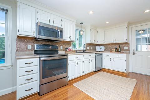 12 Roosevelt Ave, Danvers, MA 01923 photo 2