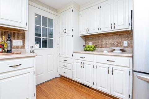 12 Roosevelt Ave, Danvers, MA 01923 photo 4