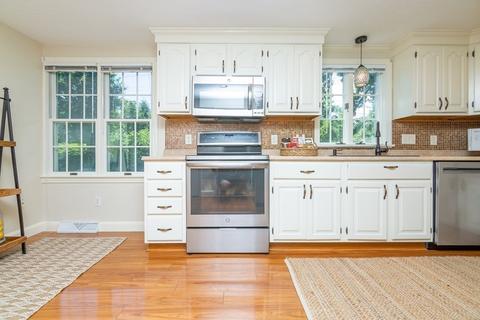 12 Roosevelt Ave, Danvers, MA 01923 photo 3