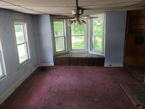 41 Maple St, Warren, MA 01083 photo 2
