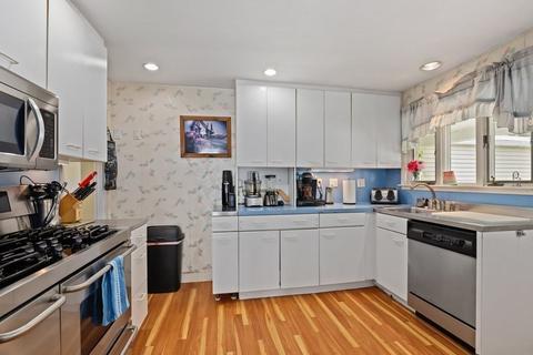 9 Pine Hill Rd, Danvers, MA 01923 photo 12