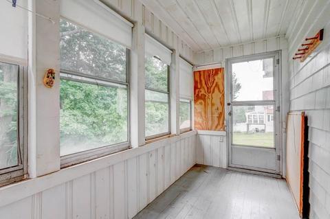 24 Commonwealth Ave, Worcester, MA 01604 photo 3