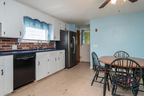 32 West Ave, Webster, MA 01570 photo 7