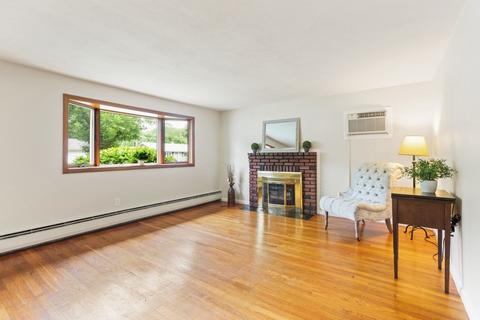 5 Robinson Rd, Beverly, MA 01915 photo 5