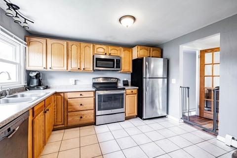 78 Warwick Rd, Chicopee, MA 01020 photo 5