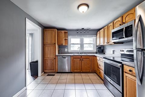 78 Warwick Rd, Chicopee, MA 01020 photo 4