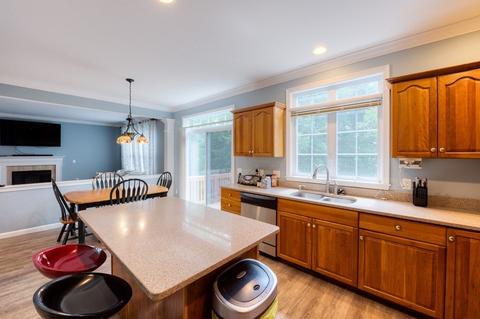5 Rainbow Dr, Worcester, MA 01605 photo 8