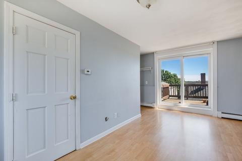 31 Chestnut St #3, Gloucester, MA 01930 photo 6