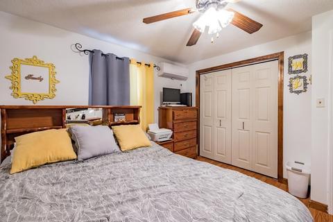 5 Dell Pl, Springfield, MA 01118 photo 17