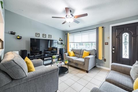 5 Dell Pl, Springfield, MA 01118 photo 8