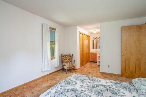 237 Park St, Easthampton, MA 01027 photo 14