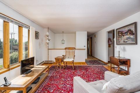 237 Park St, Easthampton, MA 01027 photo 5