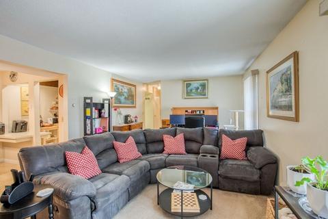 30 Halifax Ct #E, Springfield, MA 01108 photo 12