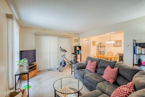 30 Halifax Ct #E, Springfield, MA 01108 photo 13