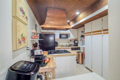 30 Halifax Ct #E, Springfield, MA 01108 photo 8