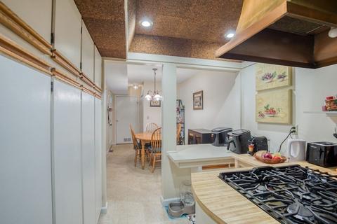 30 Halifax Ct #E, Springfield, MA 01108 photo 11