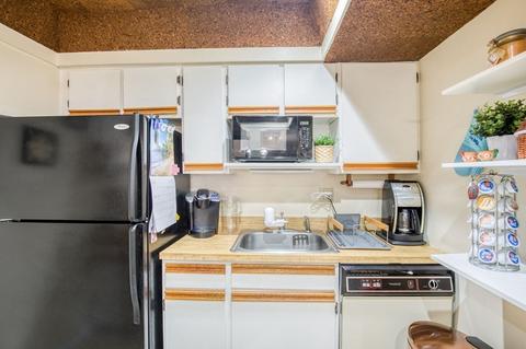 30 Halifax Ct #E, Springfield, MA 01108 photo 9