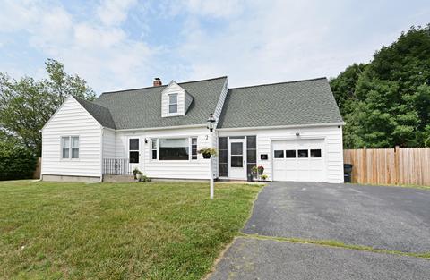 29 Tylee Ave, Worcester, MA 01605 photo 2