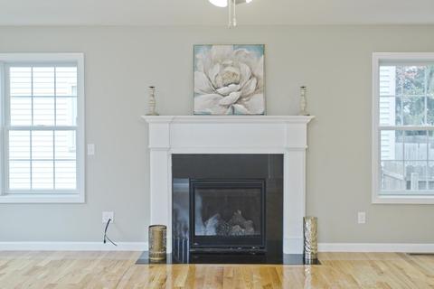 297 Gilbert Ave, Springfield, MA 01119 photo 10