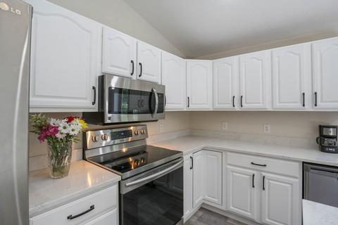 9 Riverside Dr, Webster, MA 01570 photo 12
