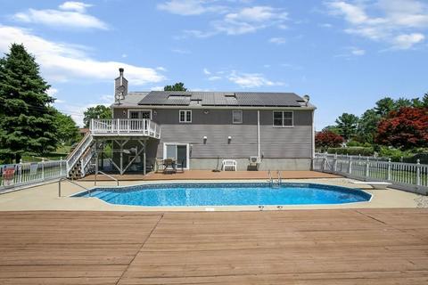 9 Riverside Dr, Webster, MA 01570 photo 1