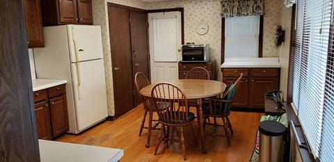 142 Bloomfield St, Springfield, MA 01108 photo 3