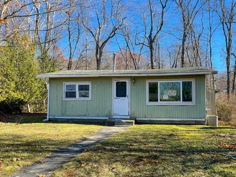 17 Arnold Rd, Douglas, MA 01516 photo 1