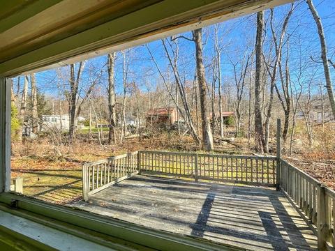 17 Arnold Rd, Douglas, MA 01516 photo 3