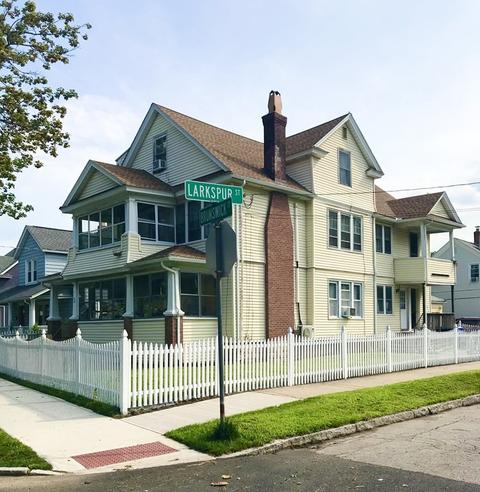 71 Brunswick St, Springfield, MA 01108 photo 1