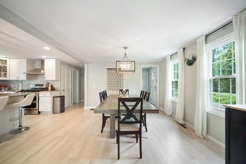 159 Albert St, West Springfield, MA 01089 photo 9