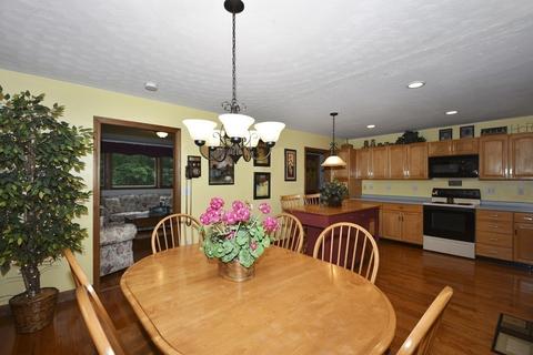 16 Horne Dr, Sutton, MA 01590 photo 9