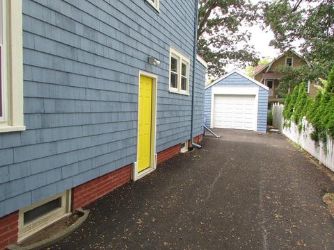 86 Perkins St, Springfield, MA 01118 photo 4