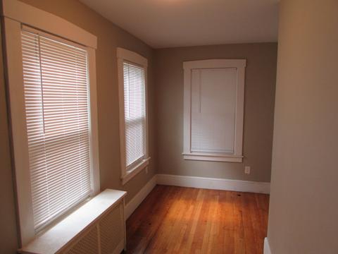 86 Perkins St, Springfield, MA 01118 photo 7