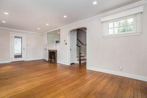 46 Eustis St, Arlington, MA 02476 photo 2