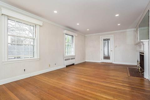 46 Eustis St, Arlington, MA 02476 photo 3