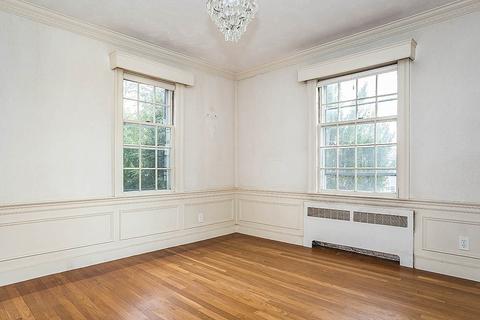46 Eustis St, Arlington, MA 02476 photo 7