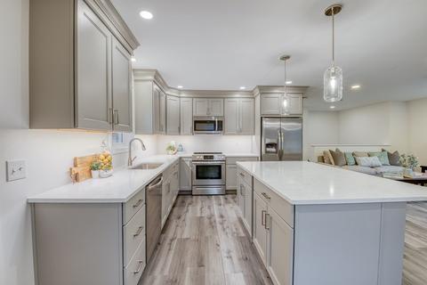 6 Delaware Ave, Springfield, MA 01119 photo 8