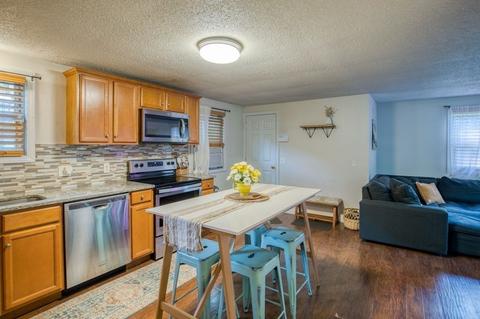 115 Hudson St, Springfield, MA 01118 photo 3