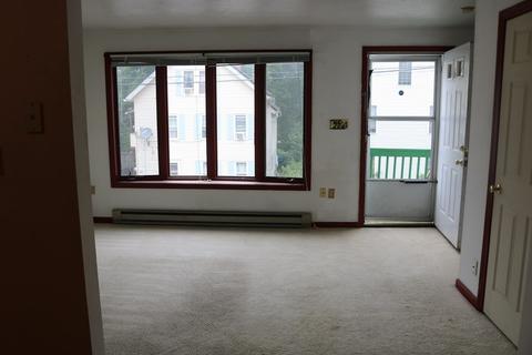 6 Thenius St, Worcester, MA 01607 photo 3