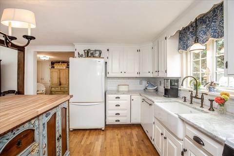 33 Putnam St, Danvers, MA 01923 photo 11