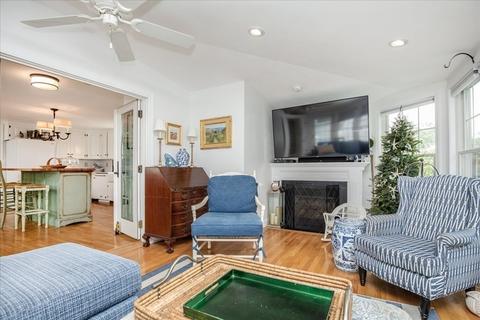 33 Putnam St, Danvers, MA 01923 photo 7