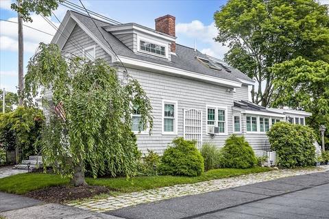 33 Putnam St, Danvers, MA 01923 photo 2
