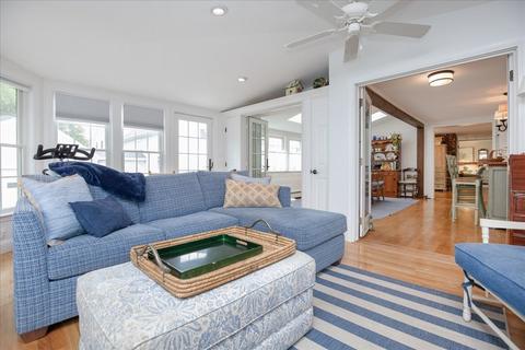 33 Putnam St, Danvers, MA 01923 photo 8