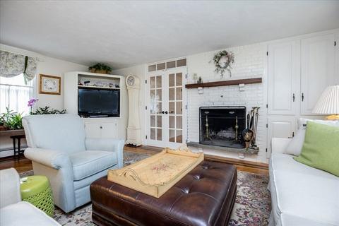 33 Putnam St, Danvers, MA 01923 photo 5