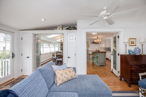 33 Putnam St, Danvers, MA 01923 photo 9