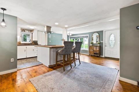 23 Mohawk Cir, Georgetown, MA 01833 photo 3