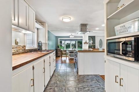 23 Mohawk Cir, Georgetown, MA 01833 photo 5