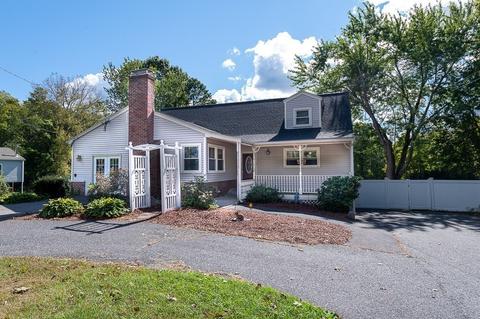 195 E Union St, Ashland, MA 01721 photo 2